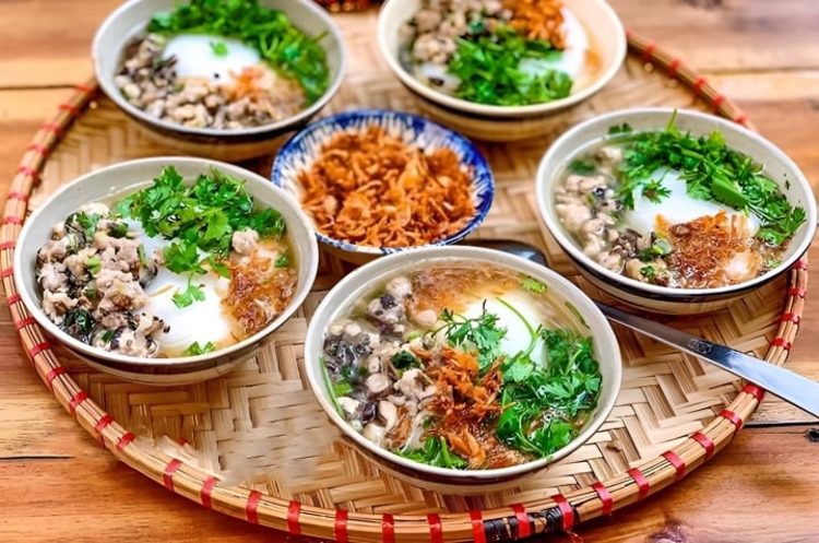 Bánh đúc nóng Hà Nội 