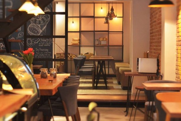 Quán cafe yên tĩnh quận 1 để học bài, làm việc, thư giãn.