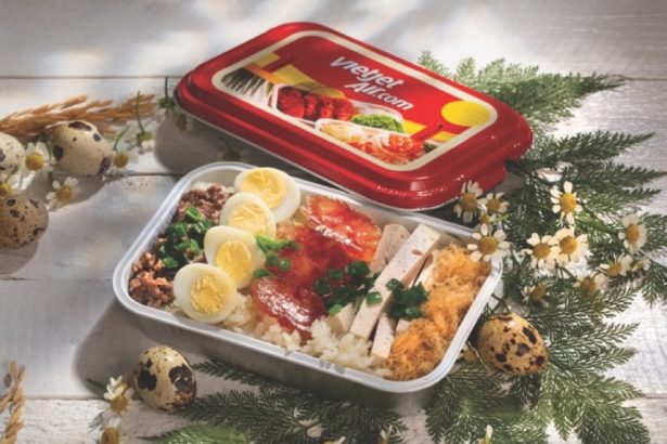 Giá đồ ăn trên máy bay Vietjet có rẻ không, menu cụ thể?