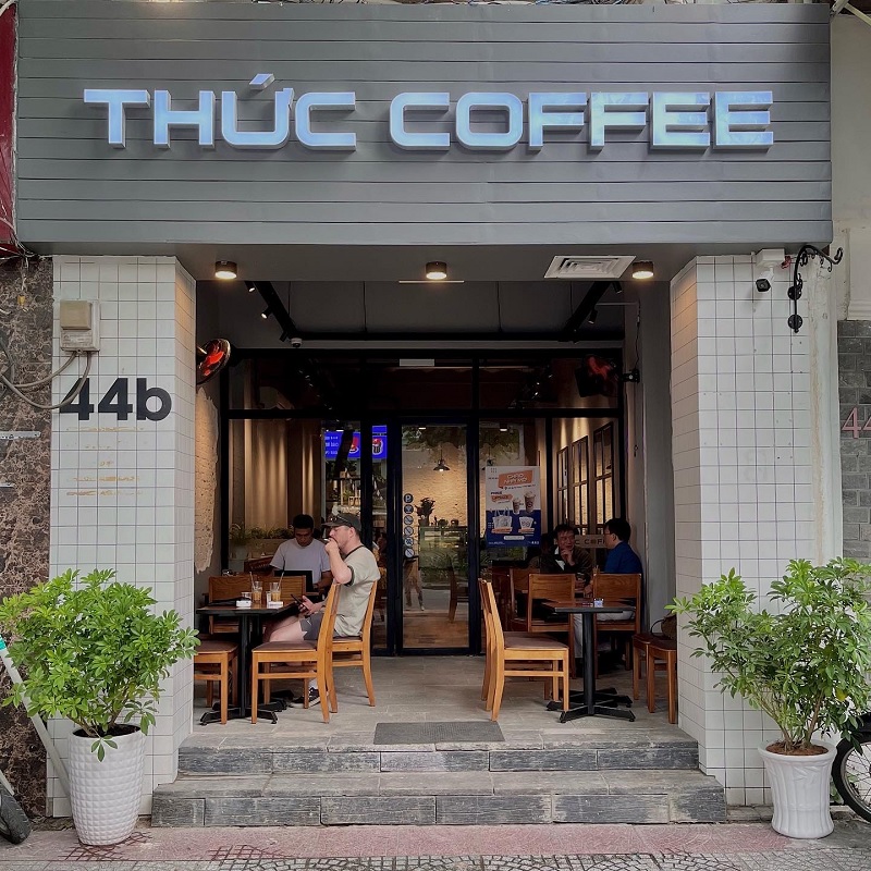 Thức Coffee đường Lý Tự Trọng.